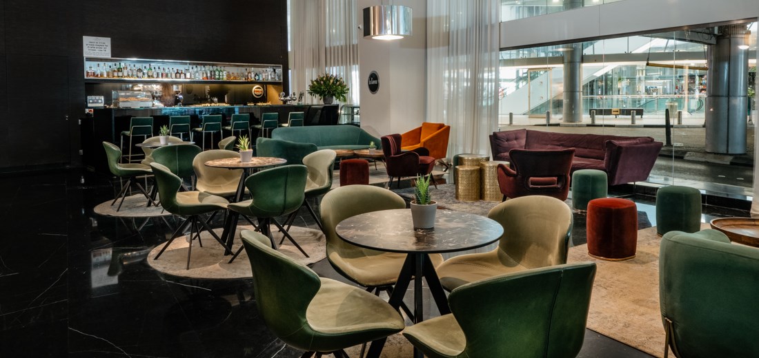 Le lobby de l'hôtel Crowne Plaza Tel Aviv City Cen