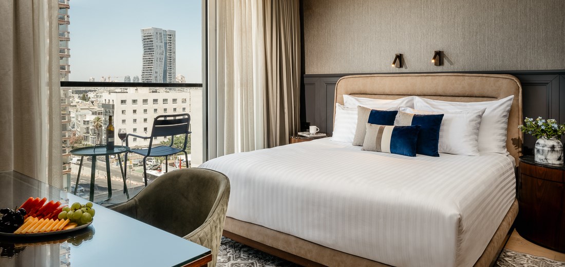 La suite Junior de l'hôtel Crowne Plaza Tel Aviv